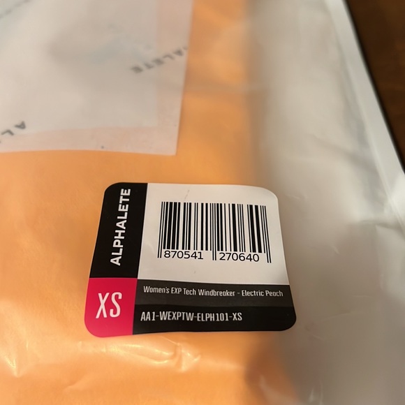 Alphalete EXP TECH Windbreaker JACKET ELECTRIC PEACH NWT GYM WORKOUT ATHLEISURE - Picture 6 of 6